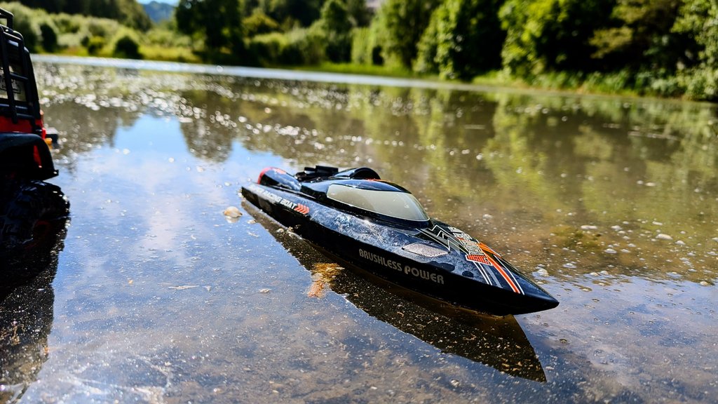 DF-Models AVANTI BL V2 Brushless Race Boat